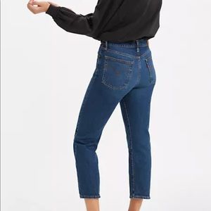 Aritzia - Levi’s Wedgie Straight jeans